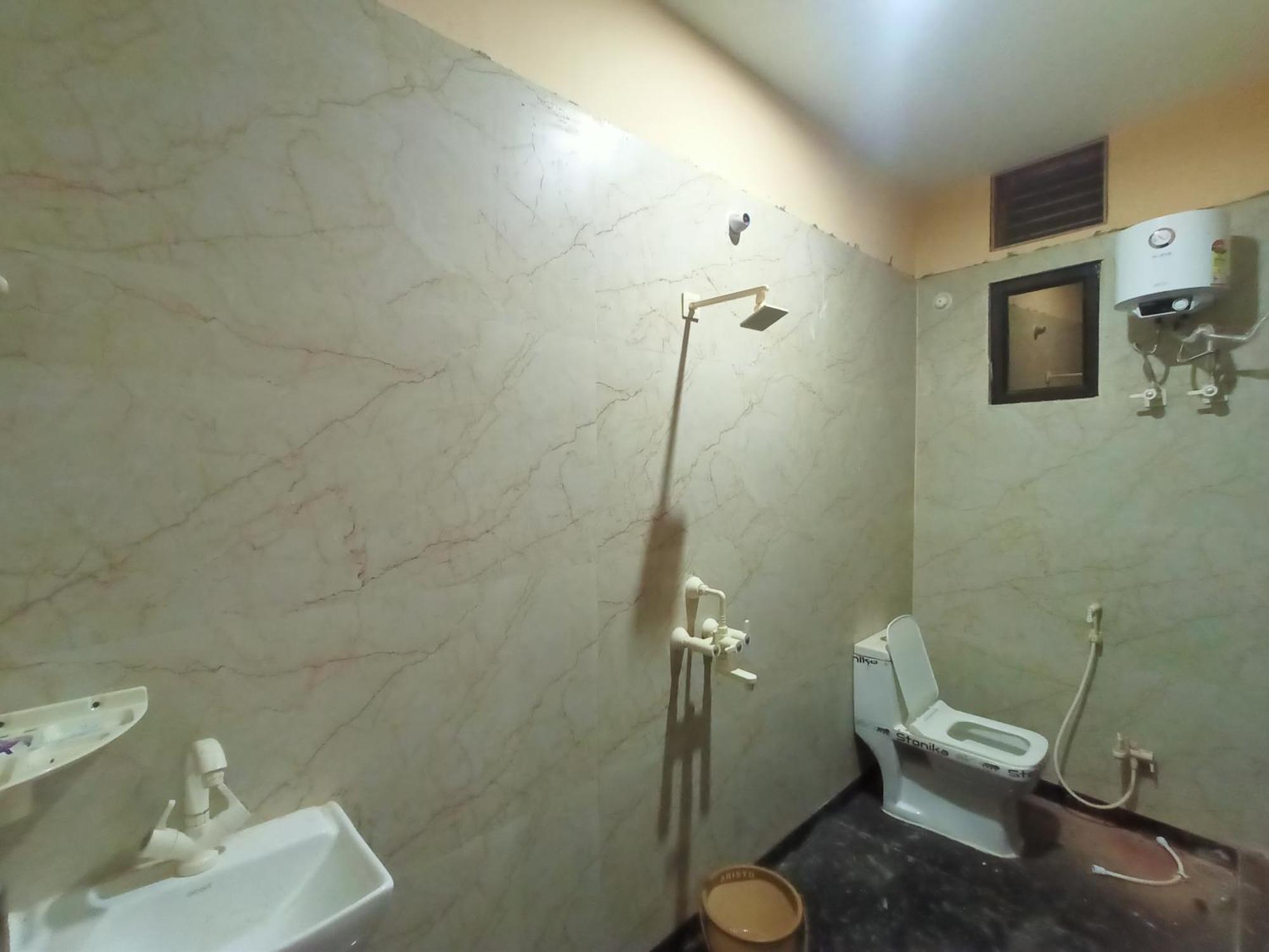 Shri Janki Vatika Hotel Vrindāvan Екстериор снимка